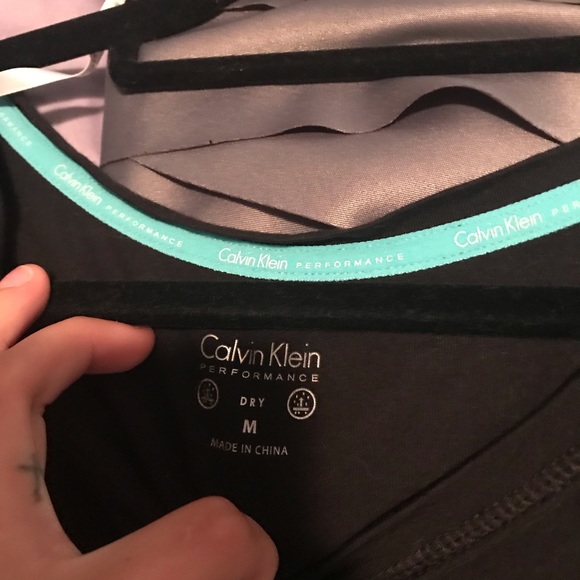 Calvin Klein performance shirt - Picture 2 of 3